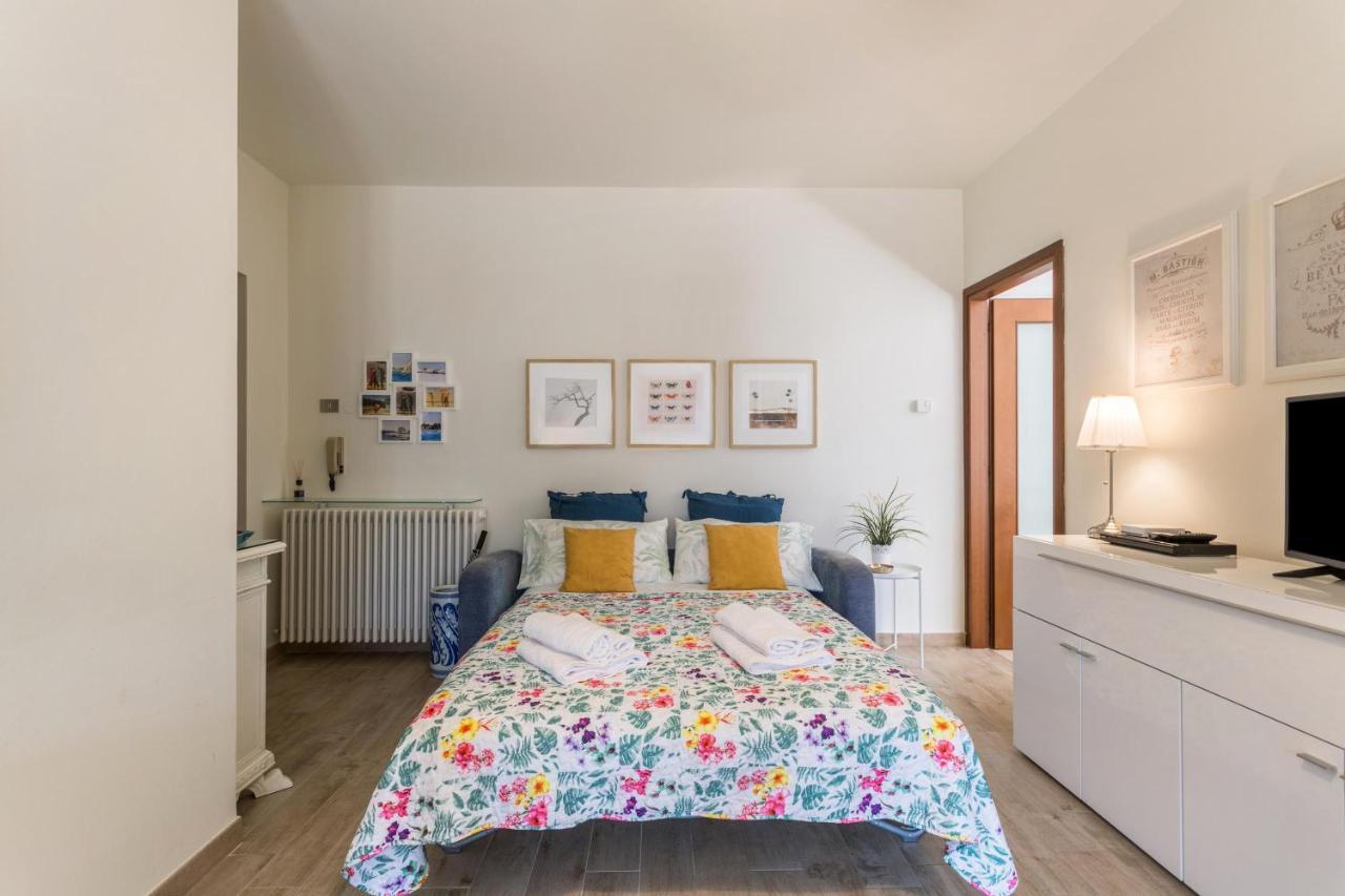 La Terrazza Apartment Brunate Bagian luar foto