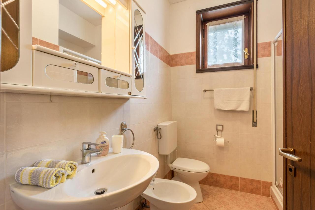 La Terrazza Apartment Brunate Bagian luar foto