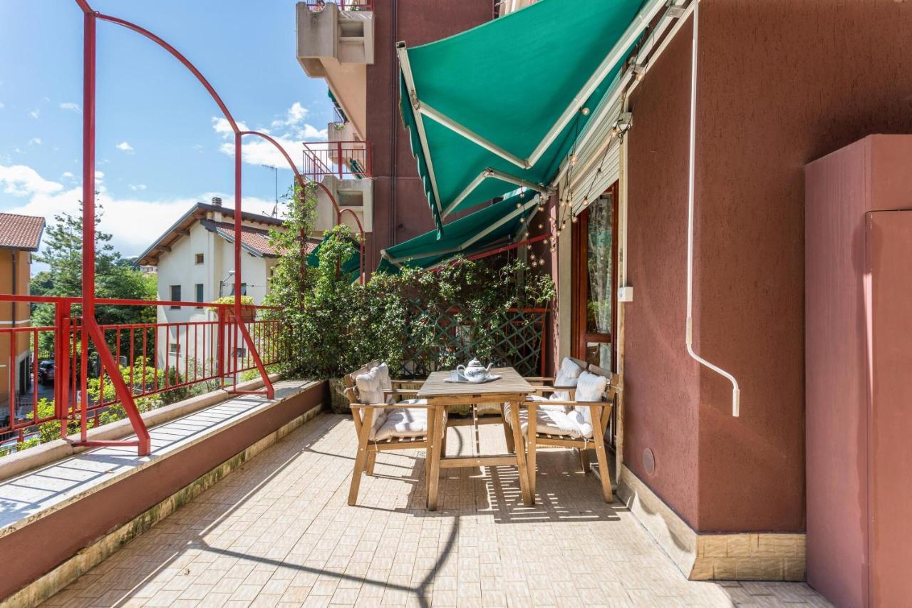La Terrazza Apartment Brunate Bagian luar foto
