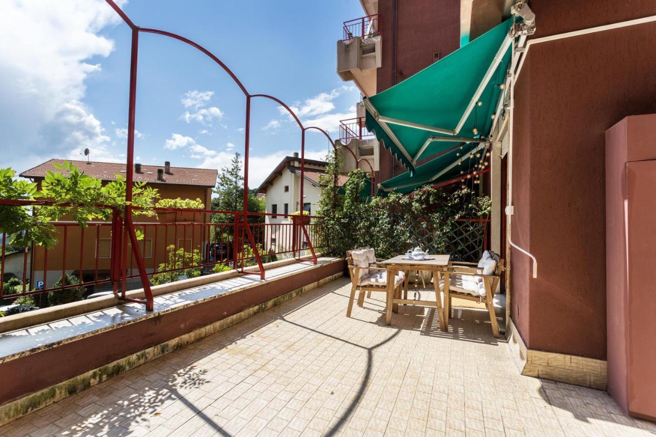 La Terrazza Apartment Brunate Bagian luar foto
